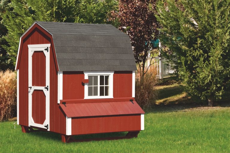 barn style wooden chicken coops