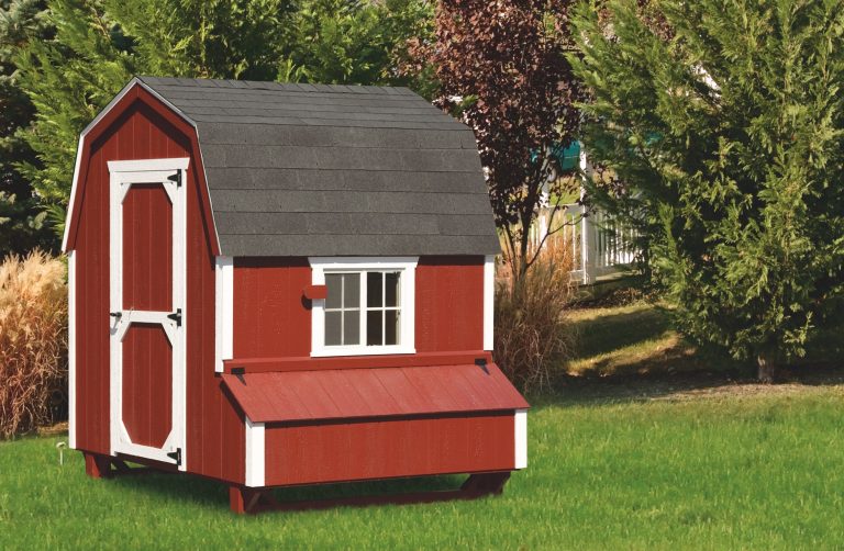 barn style wooden chicken coops